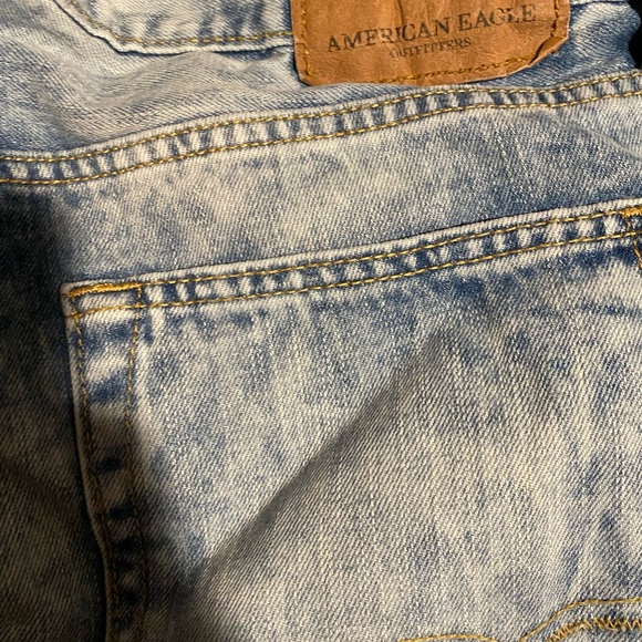 Like new American Eagle jeans 36w 32 L worn twice - Picture 2 of 7